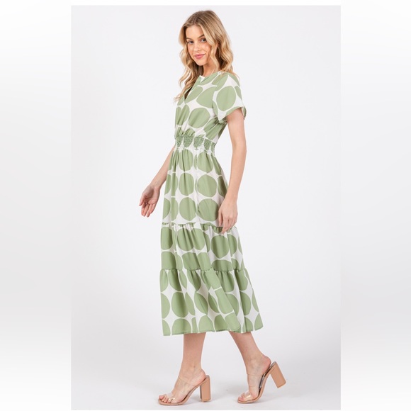 06 Fabulous Short Sleeve Polka Dot Midi Dress - Picture 3 of 4